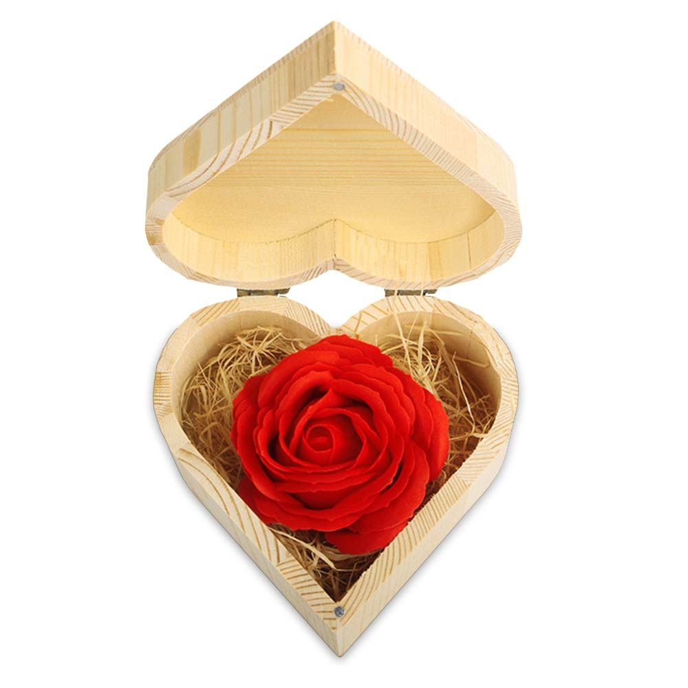 Mydlové ruže v krabičke z dreva v tvare srdca