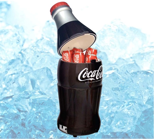 mala chladnicka flaska coca cola