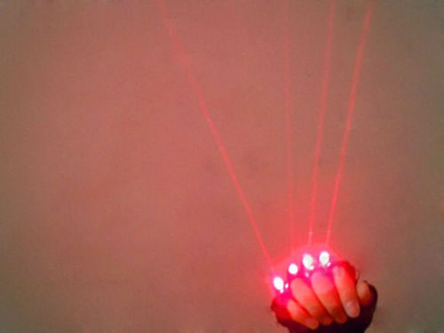 röda laserhandskar